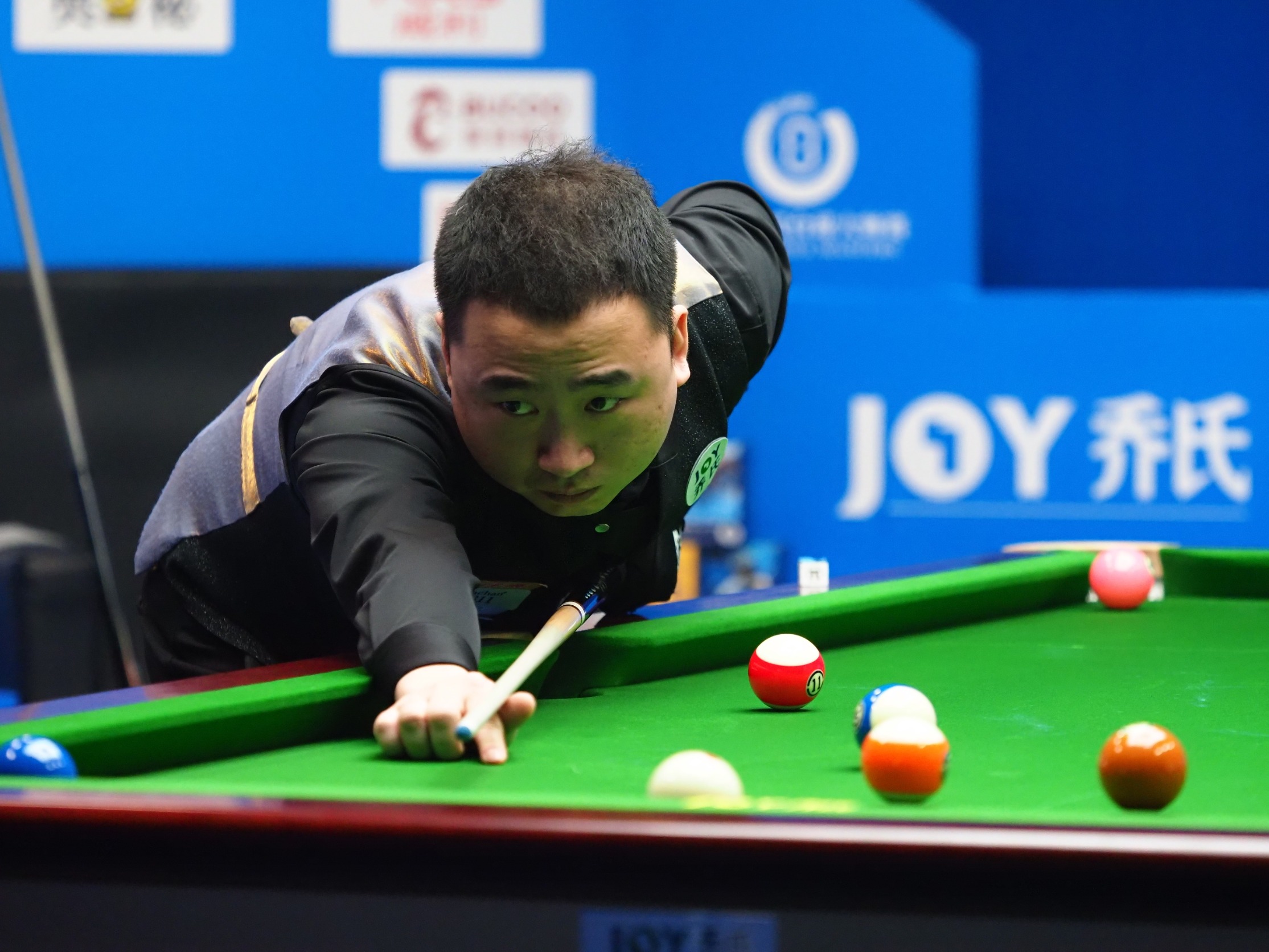 伯恩茅斯证 伯恩茅斯证