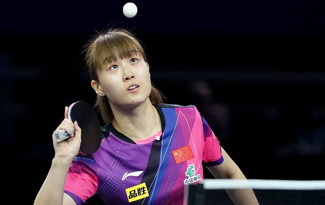 六名球员并 六名球员并